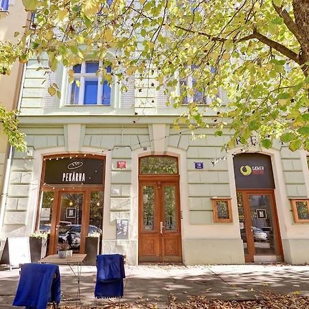 شقة Velky 3-Loznicovy Byt Praha 8 Karlin المظهر الخارجي الصورة