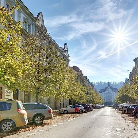 شقة Velky 3-Loznicovy Byt Praha 8 Karlin المظهر الخارجي الصورة